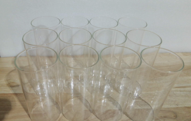 juego de recipientes cilíndricos de vidrio transparente ( VIENE COMO SE OBSERVA EN LA SEGUNDA IMAGEN )12 UNIDADES