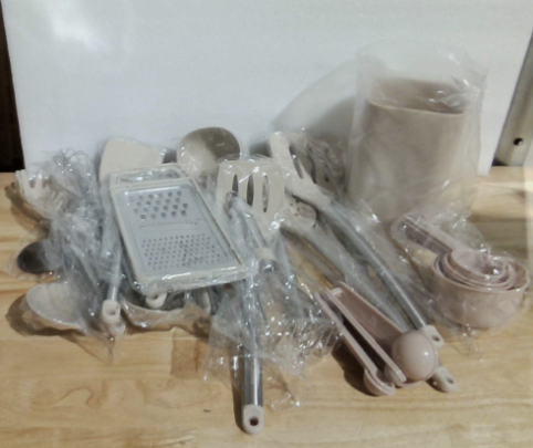 kit de juego de utensilios de cocina de silicona de 33 piezas (33 Pieces Kitchen Utensils Set) ARTICULO VIENE COMO SE OBSERVA EN LA SEGUNDA IMAGEN