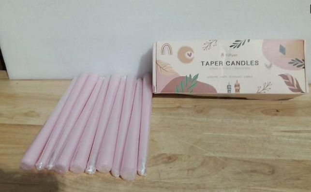 caja de velas cónicas de cera natural de la marca Yiflyer (Yiflyer Taper Candles) CONTIENE 10 UNIDADES ARTICULO VIENE COMO SE PRESENTA EN LA SEGUNDA IMAGEN