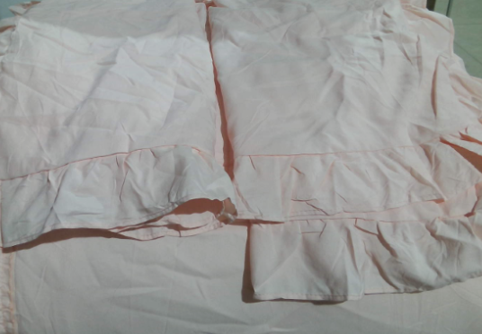 Cupocupa Set de Edredon King Rosa con Volantes | 3 Piezas ARTICULO VIENE COMO SE MUESTRA EN LA SEGUNDA IMAGEN