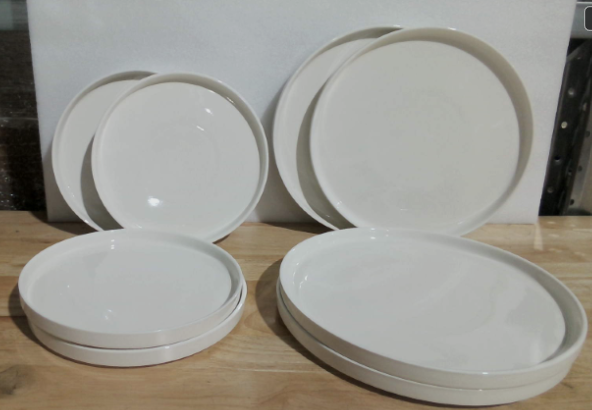 set de vajilla de porcelana MALACASA ( ARTICULO VIENE COMO SE OBSERVA EN LA TERCERA Y CUARTA  IMAGEN )12 PIEZAS