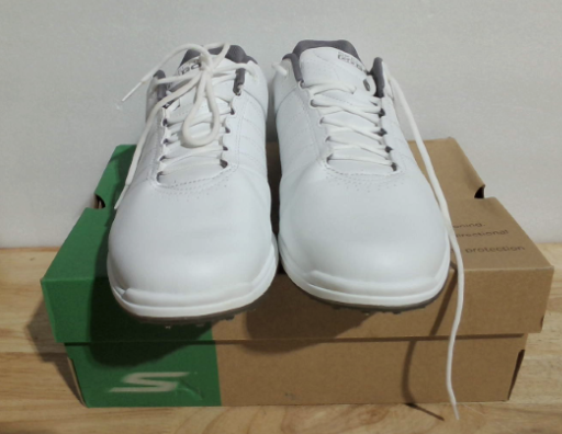 calzado deportivo de golf para hombre de la línea Skechers GO GOLF Pivot (Modelo: 54545-WGY ( ARTICULO VIENE COMO SE OBSERVA EN LA SEGUNDA IMAGEN )