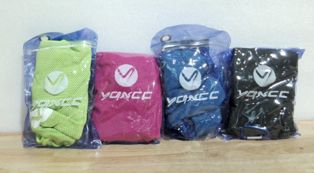 toalla refrescante deportiva de la marca YQXCC (comercializada a menudo bajo el logo que lee YQXCC o YANCC de manera estilizada) ARTICULO IGUAL A LA SEGUNDA IMAGEN ( SIN ACCESORIOS ) 4 PIEZAS