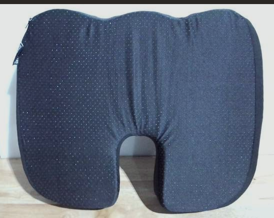 Cojín Ortopédico de Espuma Viscoelástica (Memory Foam Seat Cushion) articulo viene como se muestra en la segunda y tercera imagen )