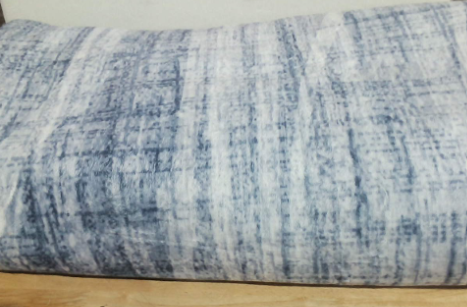 alfombra con diseño moderno abstracto texturizado ( ARTICULO VIENE SIN EL EMPAQUE ORIGINAL VIENE COMO SE MUESTRA EN LA PRIMERA IMAGEN REDONDO EN LAS ESQUINAS