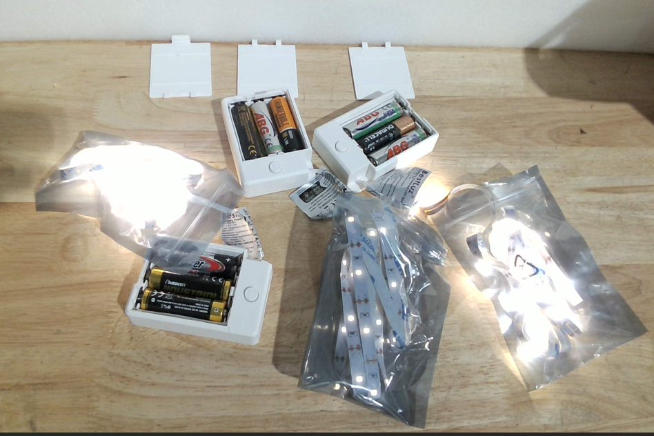paquete de tiras de luces LED que funcionan con baterías de la marca BestLuz,( ARTICULO VIENE COMO SE MUESTRA EN LA IMAGEN 2 Y 3 NO TRAE BATERIAS )