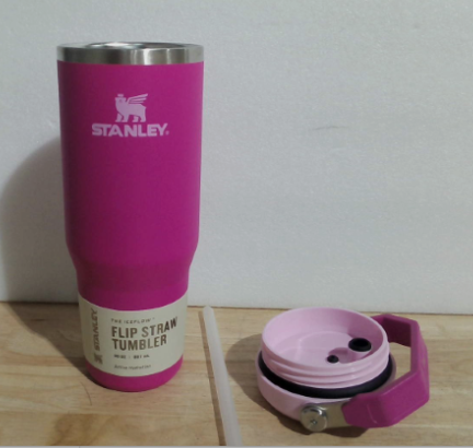 VASO ( Stanley IceFlow Flip Straw Tumbler de 30 oz (887 ml), ARTICULO VIENE COMO SE MUESTAR EN LA IMAGEN 1 Y 2