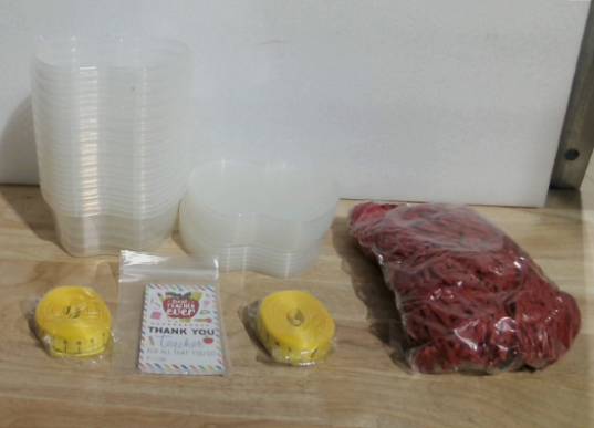 kit de manualidades o recuerdos temáticos con forma de manzana,( ARTICULO VIENE COMO SE MUESTRA EN LA IMAGEN 2 Y 3