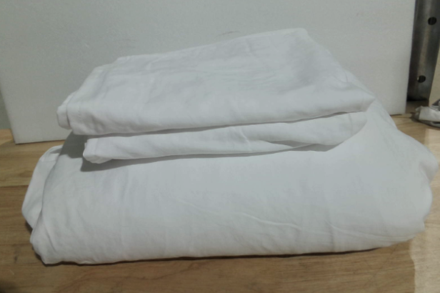 juego de funda de edredón (Duvet Cover Set) ( ARTICULO VIENE COMO SE MUESTRA EN LA FOTO 2 Y 3 ( TOTAL DE PIEZAS 3 )