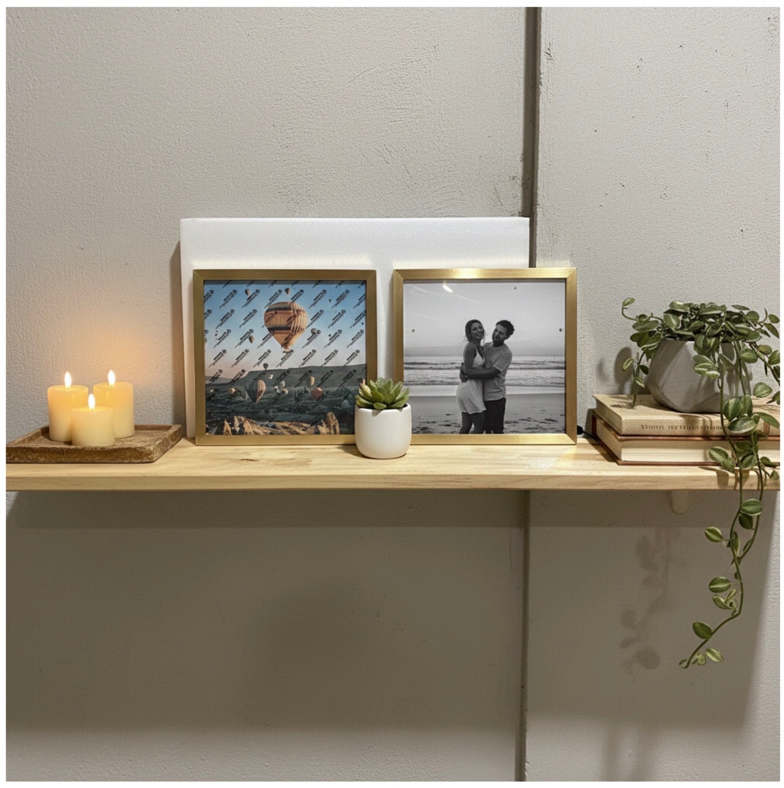 Set de 2 Porta Retratos con Marco Dorado — Decoración Elegante para el Hogar