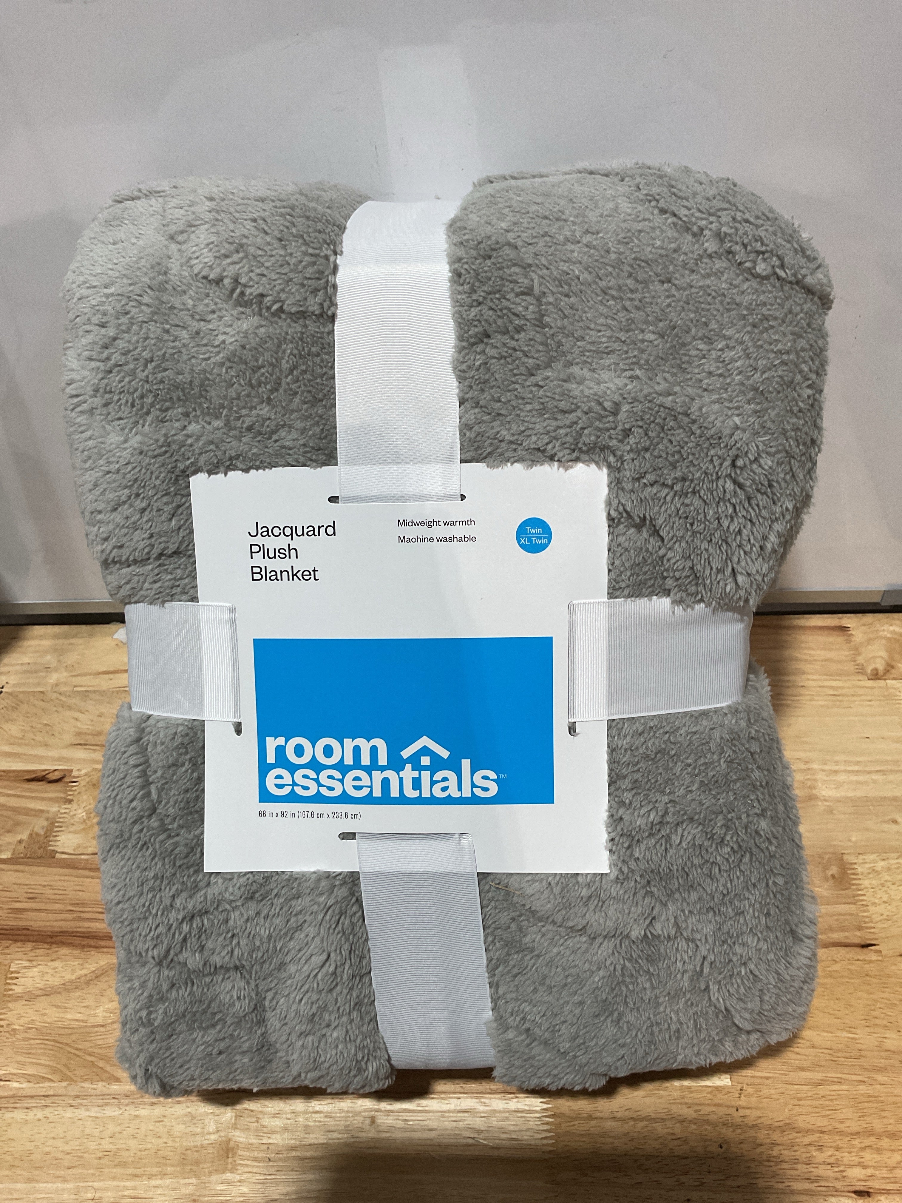 Manta de Felpa Jacquard Room Essentials – Suavidad y Calidez Premium | Tamaño Twin/XL Twin