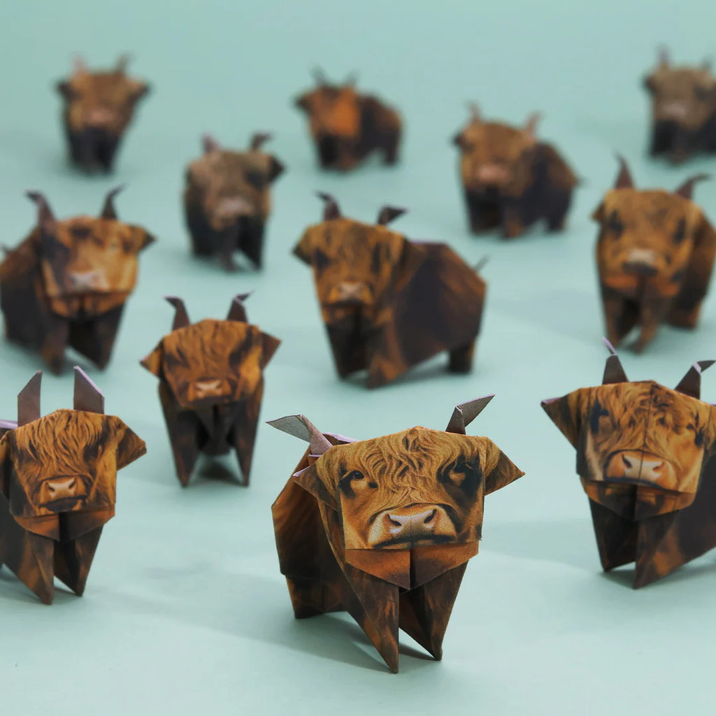Kit de Origami Highland Cow — 50 Figuras de Vaca de Papel | Regalo para Amantes de Animales