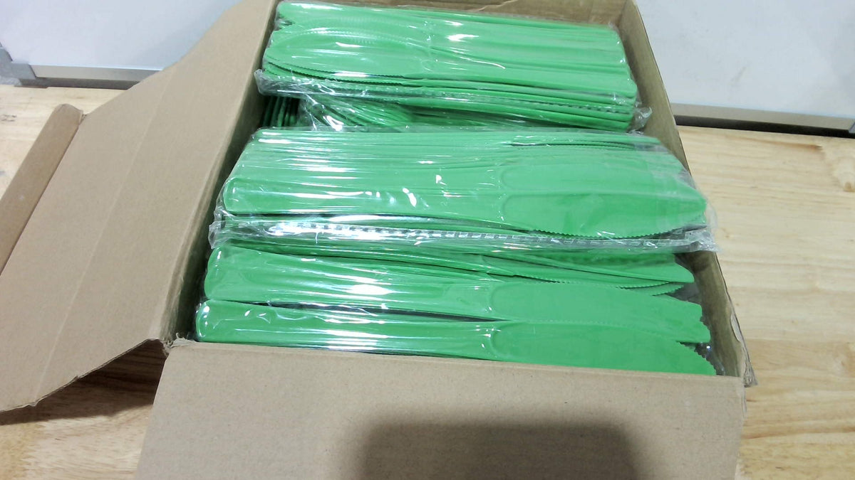 Cubiertos Desechables Color Verde 300 Pzs | 100 Cucharas, 100 Tenedores y 100 Cuchillos | Fiestas y Catering