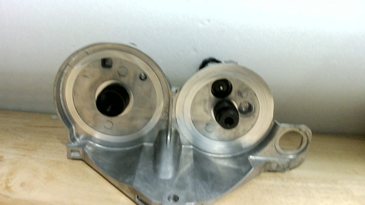 Carcasa de Filtro de Combustible Silscvtt 2102328 Repuesto para Camión Volvo MP7 MP8 MP10 D11 D12 D13 D16 Motor 21023287
