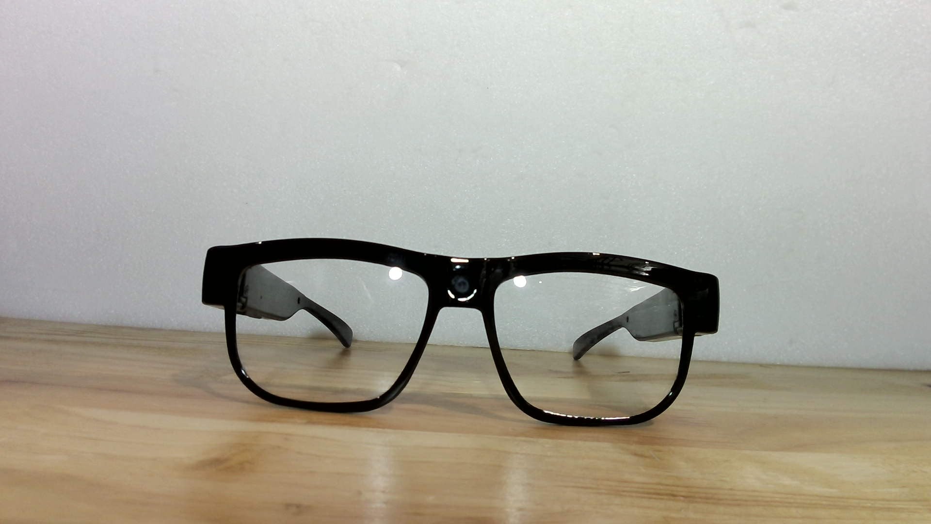 Gafas de Cámara Gafas de Video Gafas Inteligentes HD Gafas de Grabación para Deportes al Aire Libre con Cámara Gafas Portátiles con Tarjeta de Memoria de 32G Integrada Solo se Abren en Computadora