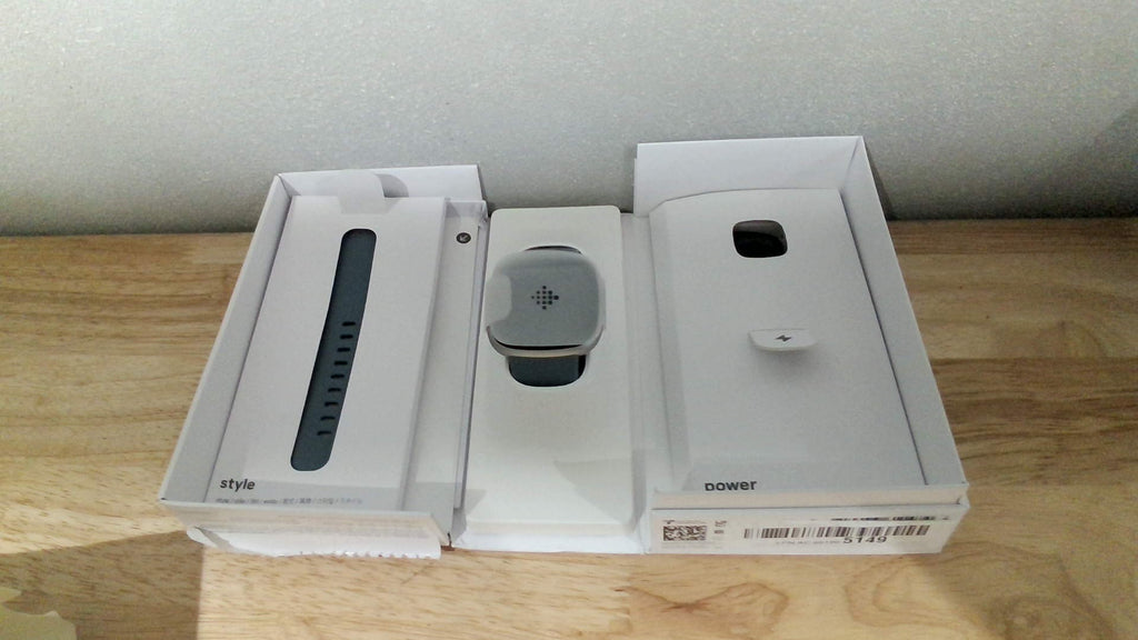 Smartwatch Fitbit Versa 4 – GPS, Frecuencia Cardíaca 24/7, +40 Modos Ejercicio, Azul Cascada