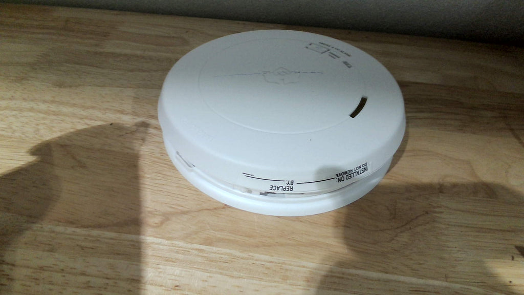 Detector de Humo y Monóxido de Carbono First Alert SMCO210 – Batería Sellada 10 Años, 2 en 1