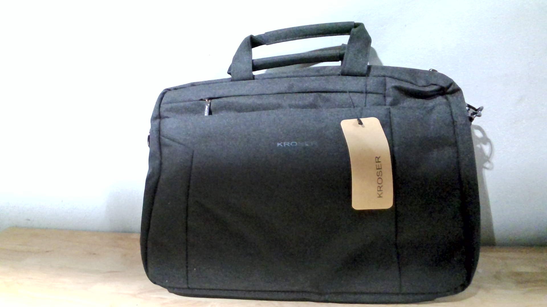 Maletín Bandolera Kroser para Laptop 15.6" – Impermeable, Gran Capacidad, Unisex, Negro