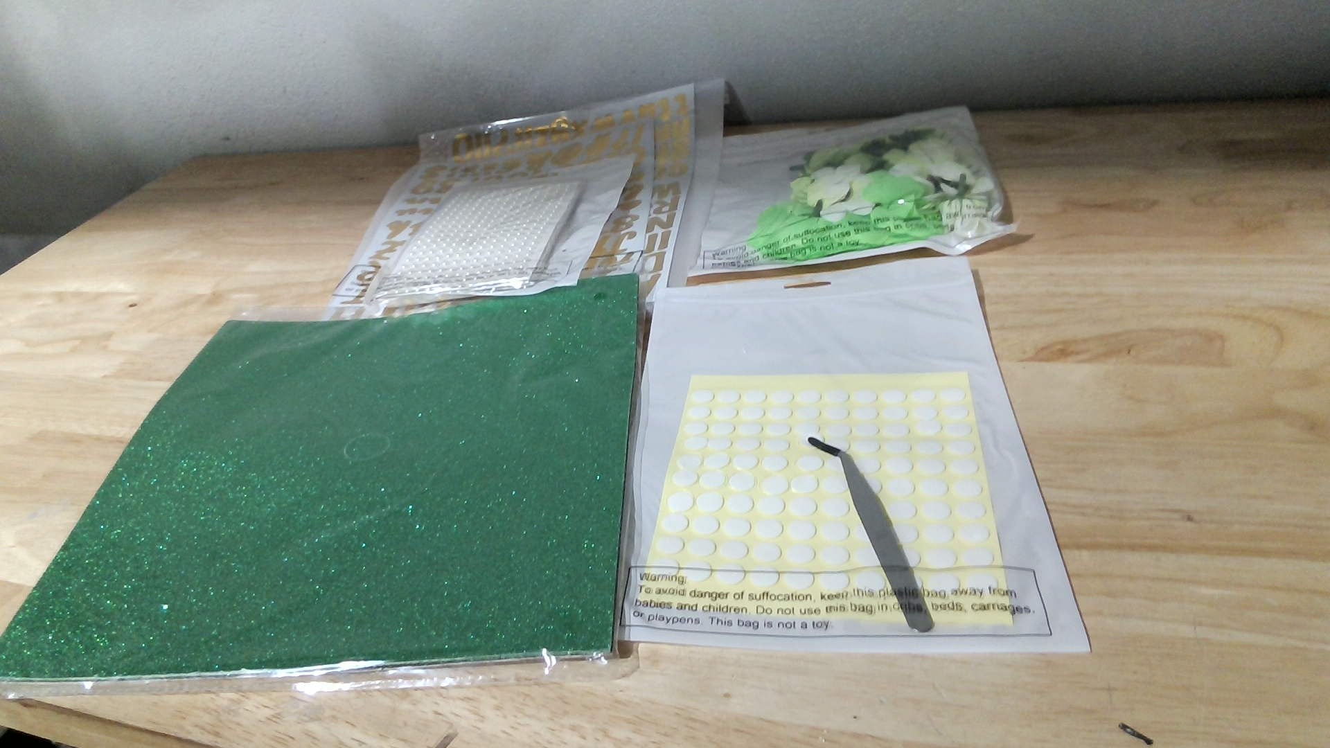 ordes de Tablón de Anuncios de Navidad Borde Festoneado con Brillo Invernal de Recorte Bordes de Papel para Festivos (Verde, 118 Pies)