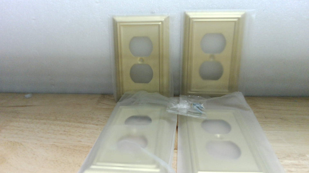 OKAWYC Cubierta Salida Dúplex de Luz Placa de Pared Metal Adler, 4 Paquetes Latón Cepillado 1 Banda, para Receptáculo Interruptor Luz, Cubierta Interruptor Decorativa Resistente