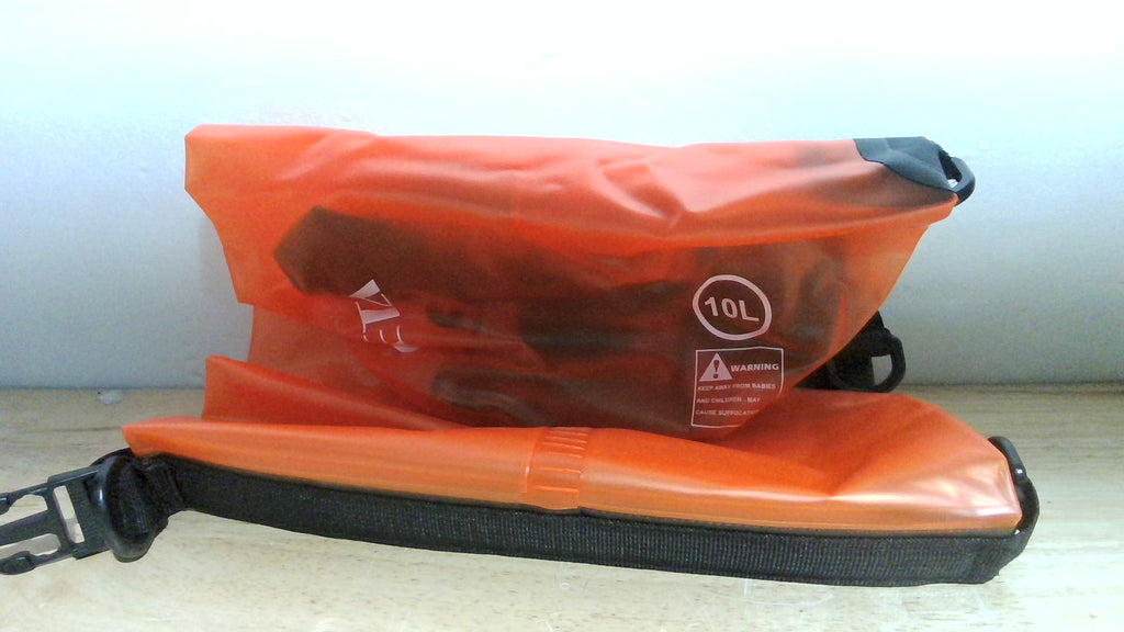 Bolsa Impermeable HEETA para Mujeres Hombres, Bolsa Almacenamiento Seco Ligera Cierre de Rollo Mochila con Funda Teléfono para Viaje Nado Botes Canotaje Tabla de Remo Acampar Accesorios Playa (Naranja, 10L)