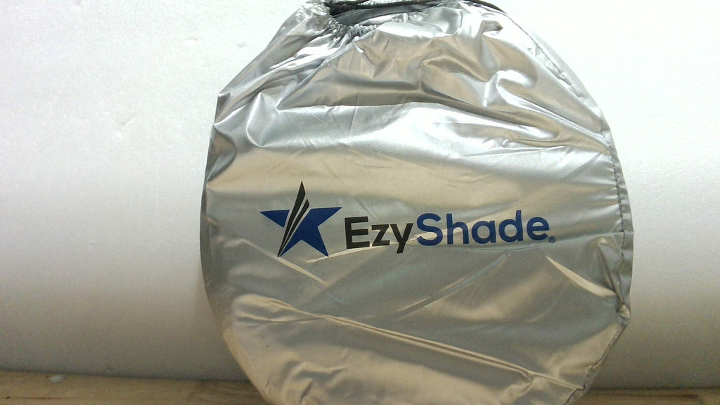 Sombrilla Parabrisas EzyShade con Tecnología Reflectante Shield-X. Ver Tabla de Tamaños con Tu Vehículo. Sombrillas Carro Plegables 2 Piezas Reflejan UV Sol y Calor y Protegen Tu Carro. Tamaño Estándar (Medio)