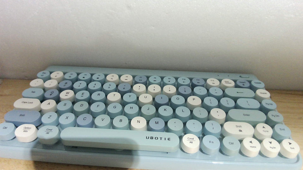 Teclado FCPLU x UBOTIE Bluetooth Inalámbrico TKL con 84 Teclas Redondas Retro, Estilo Máquina de Escribir, para PC/Mac/Tabletas (Azul-Multicolor)