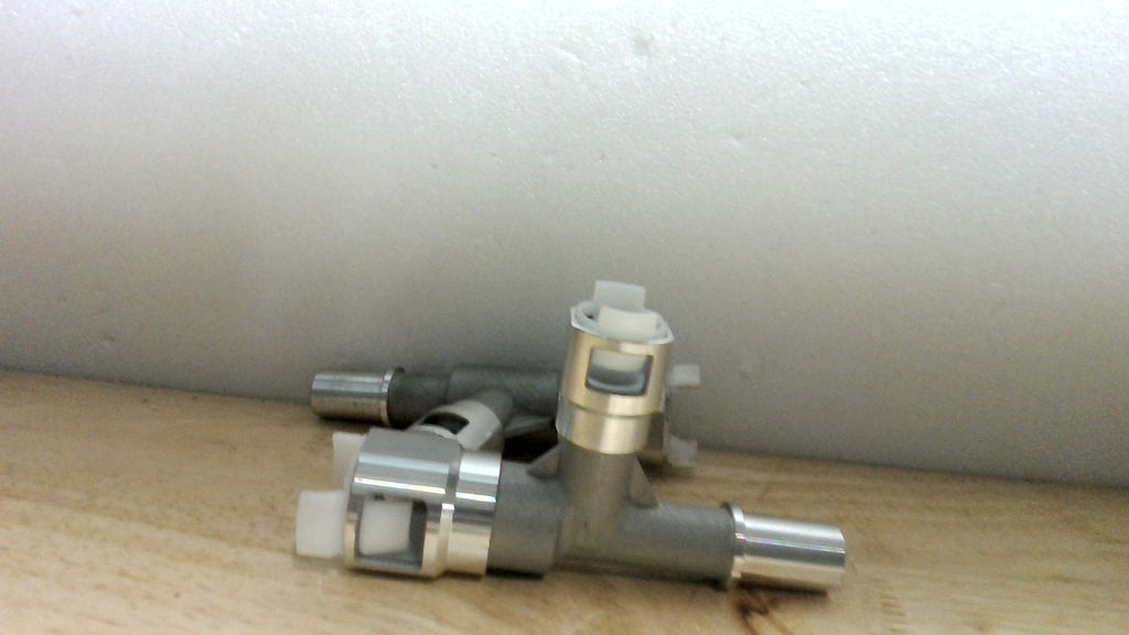 USADO - Sin Presillas | Conectores Metálicos de Manguera de Calefacción 800-413HP y 800-414HP para Cadillac, Chevrolet y GMC