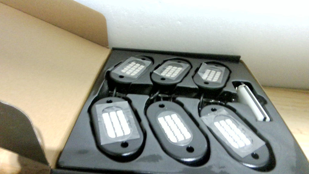 Kit Luces RGB LED Rock Lights YiLaie 6 Pods | IP68, Control por App y Remoto, Para ATV, UTV, Golf y Off-Road