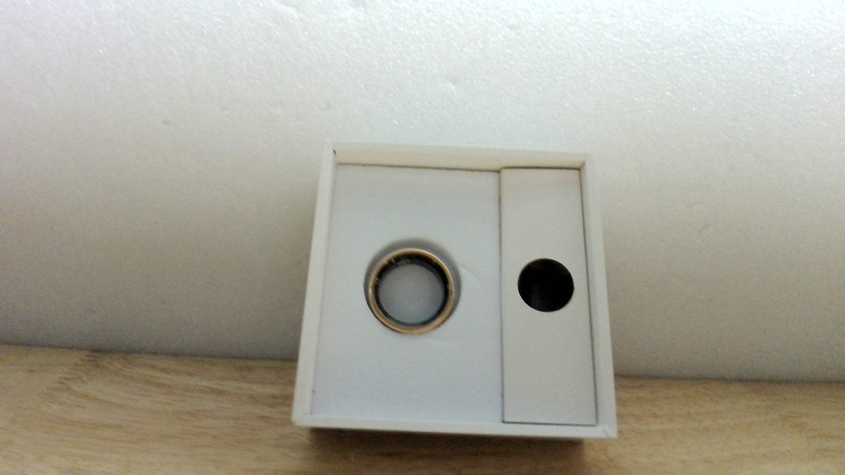 Anillo Inteligente para Mujer con Monitor de Ritmo Cardíaco y Sueño - Diseño Floral con Acabados Dorados, Contador de Pasos y Calorías, Liviano para Uso Diario