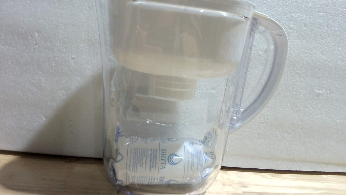 USADO-Jarra Filtradora Brita 6 Tazas | 1 Filtro Incluido, Certificada WQA y NSF/ANSI, Reduce Cloro, Cobre y Mercurio, Blanca