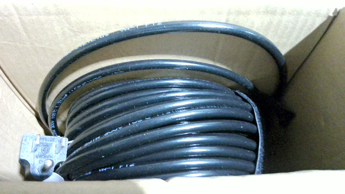 Extensión Eléctrica Exterior Skrizcable 100 Pies 16/3 | Impermeable, Retardante de Llama, 3 Clavijas – Césped y Jardín