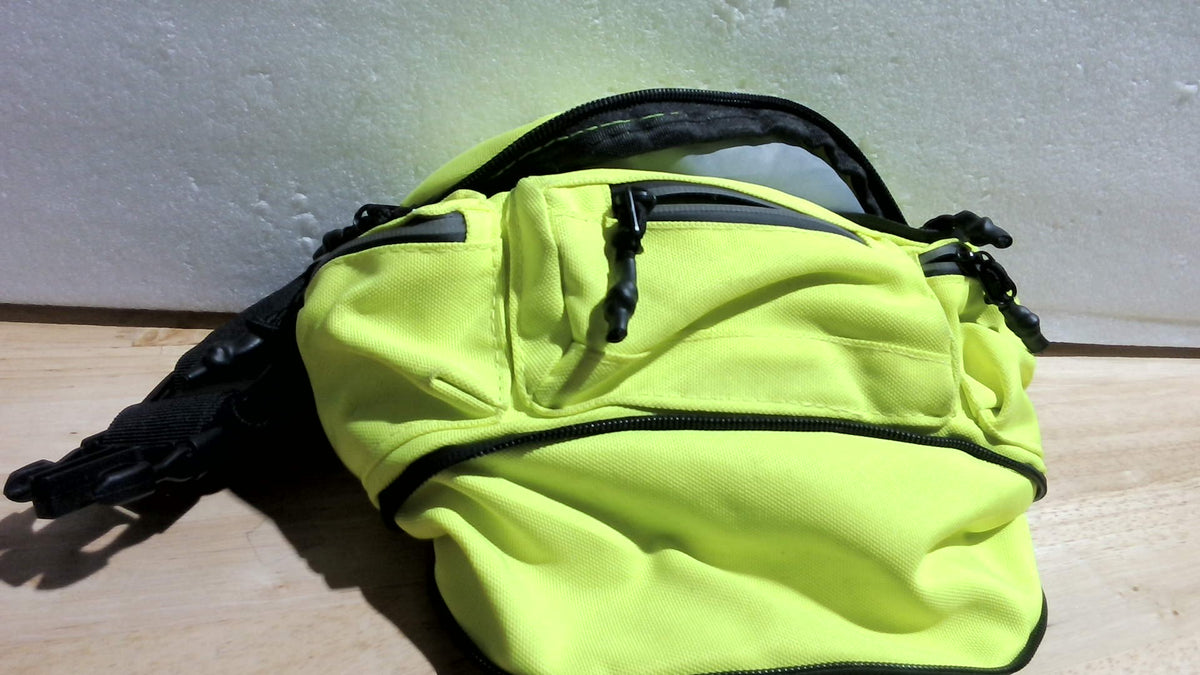 USADO | Riñonera Grande Verde con Franja Reflectiva y Correa Ajustable | Ciclismo, Senderismo, Camping y Viajes