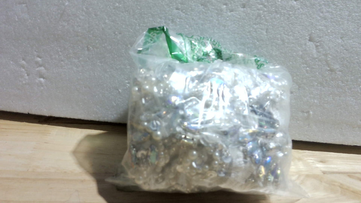 Aplíque de Encaje con Rhinestones y Cuentas Hecho a Mano Clear AB 13.7x21.2 Pulgadas – Para Coser en Vestidos y DIY