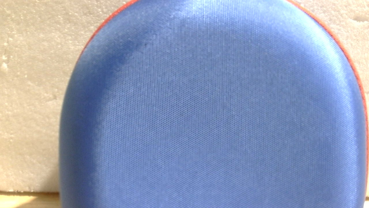 Estuche para Auriculares Infantiles – Solo Estuche, Sin Auriculares – Compatible con iClever, JLab JBuddies, eKids, EarFun, IMYB y Más | Azul con Borde Rojo