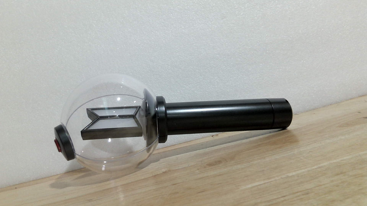 BTS Lightstick Oficial VER.4 – Incluye 7 Photocards Oficiales y 3 Adicionales