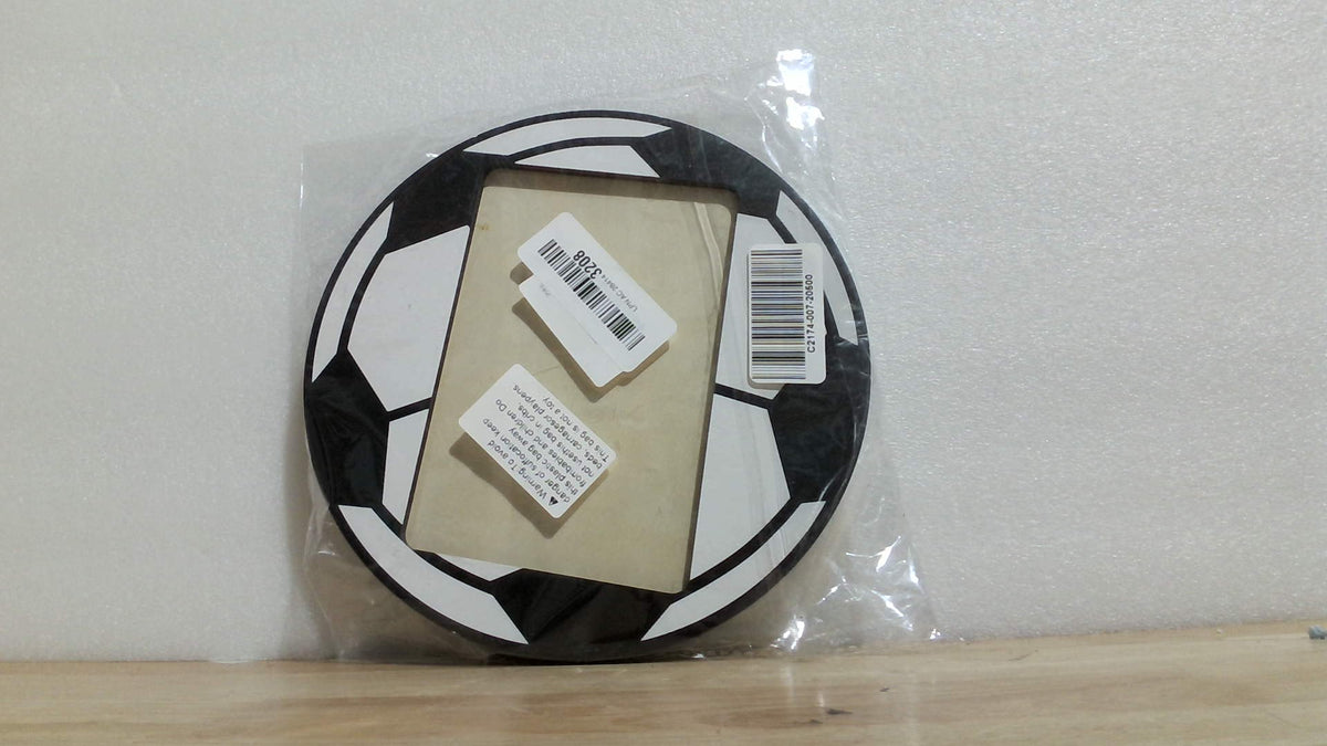 Marco de Fotos Balón de Fútbol 86 V THE BUTCHER – Madera Maciza Artesanal 10x15cm, Regalo Premium para Entrenadores y Equipos