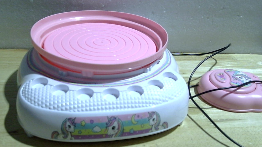 Este producto incluye únicamente el torno.Torno de alfarería para niños, kit de juguetes de pintura y arte de cerámica para niños de 8 a 12 años, suministros de arte de unicornio con 3 paquetes de arcilla de secado al aire y herramientas