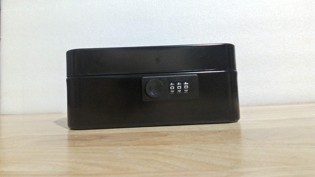 Caja fuerte KYODOLED con combinación y bandeja para dinero