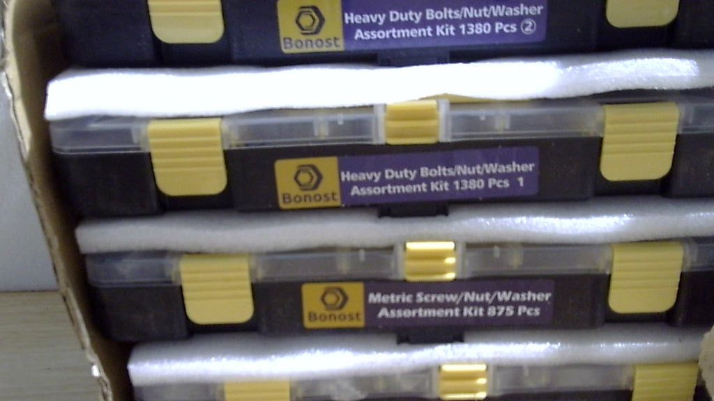 Kit surtido de herrajes Bonost de 3010 piezas con tornillos Phillips SAE y métricos surtidos, y juego de tornillos hexagonales métricos de grado 8.8 con tuercas y arandelas de seguridad a juego (4 bandejas).