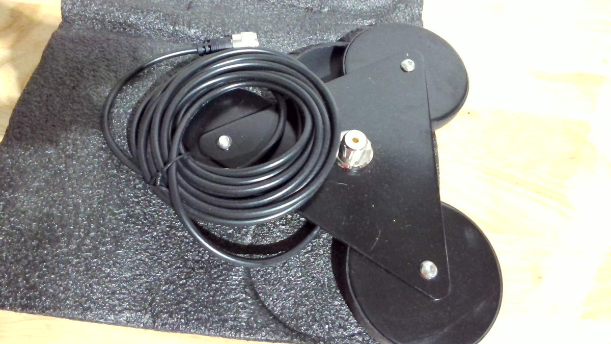 Soporte magnético de antena de alta resistencia UAYESOK de 8,8 pulgadas, SO239, base magnética triangular para antena móvil Vehicel de 30 kg con succión y cable coaxial RG58 de 5 m (16,4 pies).