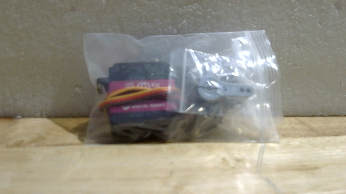 ZOSKAY Servo RC de 40 kg, alto torque, engranajes metálicos, servo digital estándar de 6,8 V para coches RC 1/8 y 1/10 (40 kg, 180 grados)