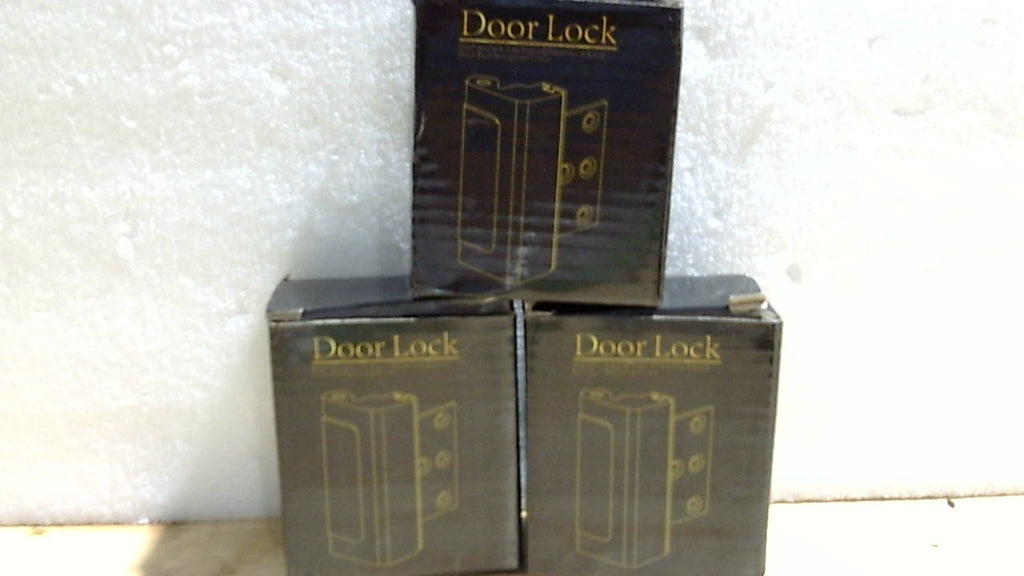 Paquete de 3 cerraduras de refuerzo para puertas con 12 tornillos, tope de cerradura de seguridad para puertas del hogar para niños pequeños, cerradura de puerta a prueba de niños, cerradura nocturna que soporta 800 libras, color blanco.
