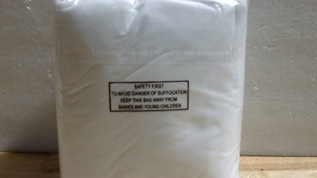 Protector de almohada King impermeable con cremallera, paquete de 4, protector de almohada King de 20x36 pulgadas, funda de almohada blanca
