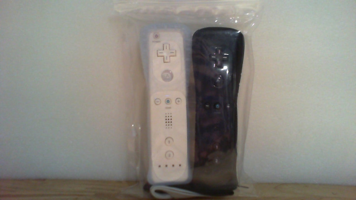 Mando a distancia TIANHOO para Wii y Wii U, con funda de silicona y correa para la muñeca, paquete de 2 (blanco y negro)