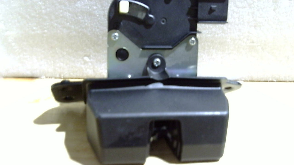 Newnessai 81230-3Z000 Actuador de cerradura de puerta trasera para maletero, repuesto para Hyundai Santa Fe 2013-2018, Santa Fe Sport 2015-2018, Santa Fe XL 2013-2019, repuesto para Kia Sedona 2016-2021