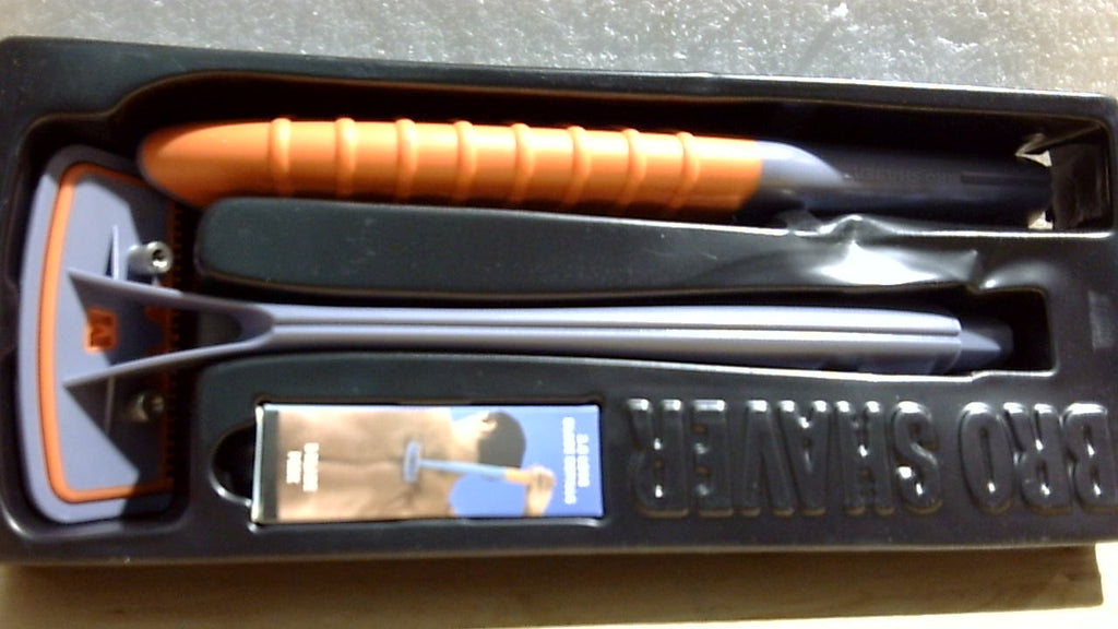 BRO SHAVER 3.0 + 6 cuchillas, afeitadora de espalda para hombre (DIY). Recortadora de vello corporal y de espalda. Afeita en seco o en húmedo. Utiliza cuchillas de doble filo. Mango ergonómico. Incluye cuchillas.
