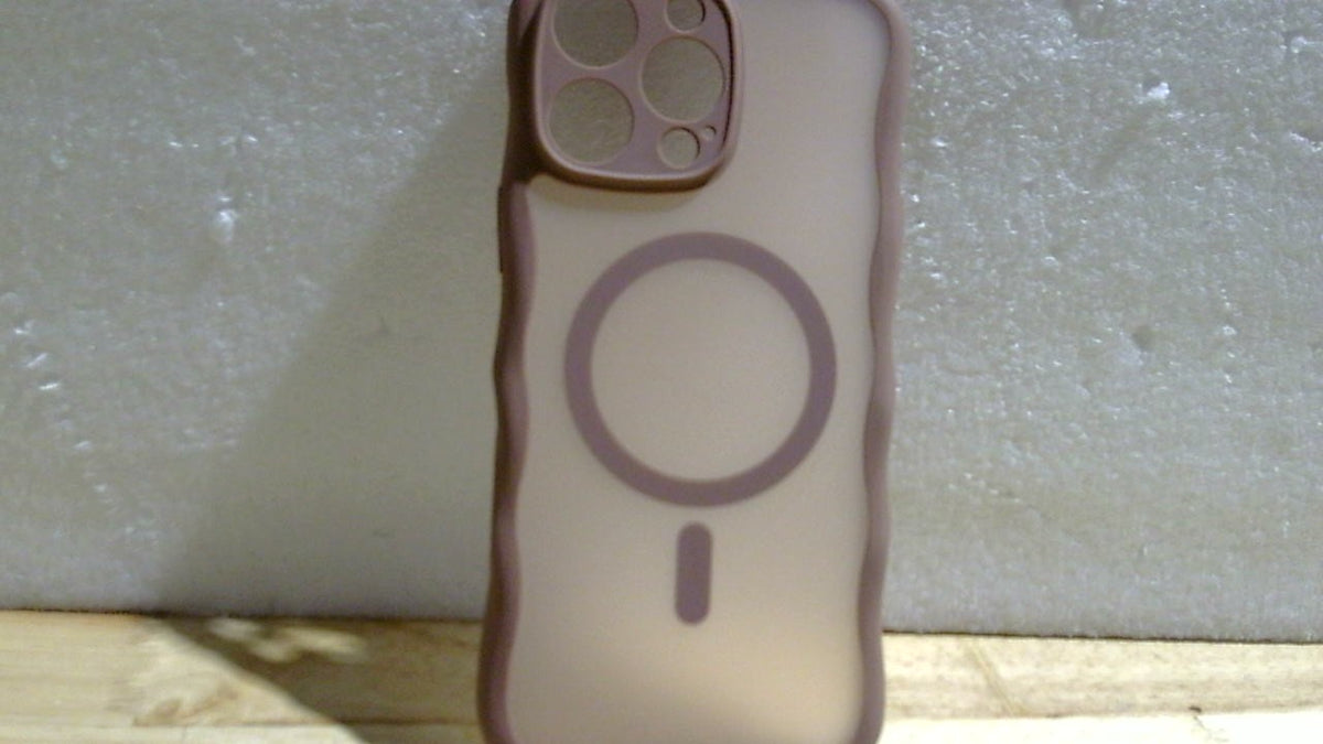 Funda magnética TAURI para iPhone 16 Pro Max, diseño ondulado adorable [Protección completa para la cámara] [Compatible con MagSafe] Funda mate translúcida antideslizante para iPhone 16 Pro Max para mujeres y niñas, color marrón desierto