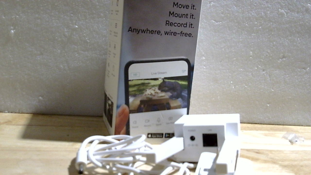 Paquete de inicio Wyze Cam Outdoor v2 (1 cámara + estación base): cámara de seguridad inalámbrica para el hogar HD 1080p, funciona con batería, clasificación IP65, visión nocturna a color, audio bidireccional, compatible con Alexa y Google.