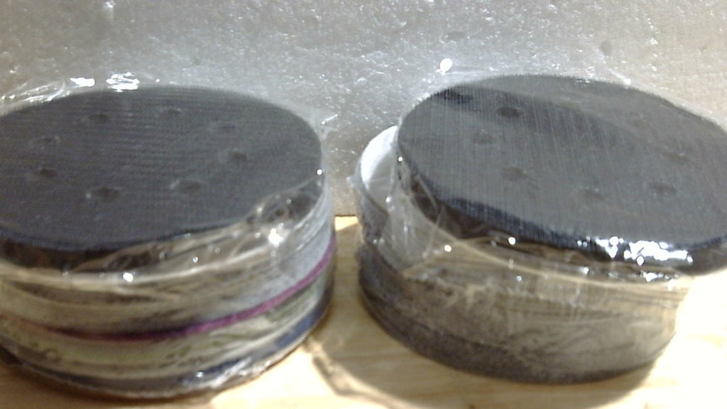 Discos de lijado POLIWELL de 5 pulgadas con cierre de velcro, 8 orificios, papel de lija de carburo de silicio de alta resistencia, granos 320, 400, 600, 800, 1000, 1500, 2000, 3000, 4000, 5000, 7000 y 10000, con almohadilla de interfaz para lijadora